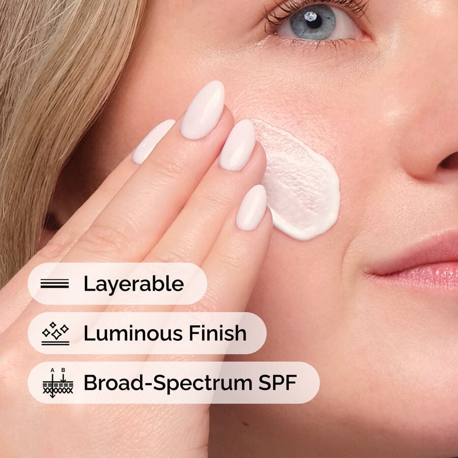 uv-filters-spf-45-serum-o6 uv-filters-spf-45-serum-model-application-with-benefits.jpg